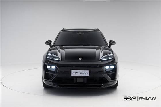 PORSCHE MACAN TURBO ELÉTRICO